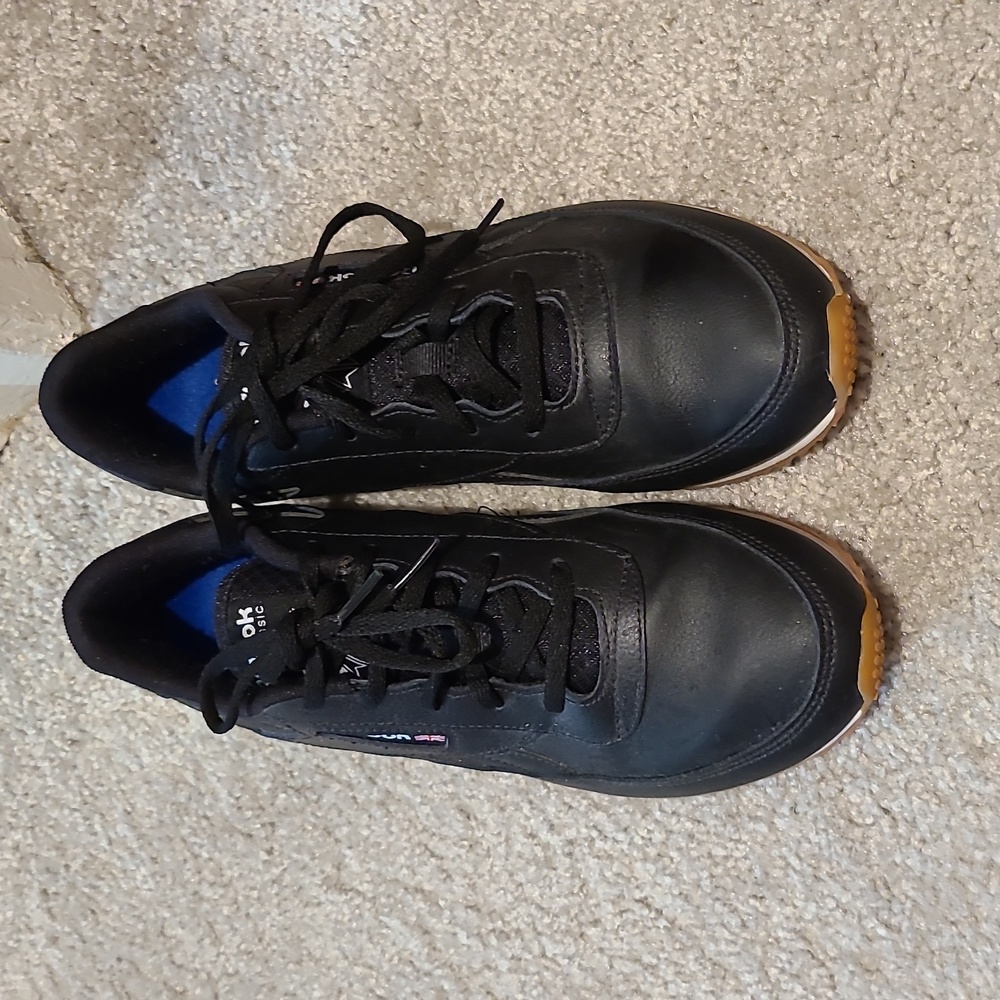 SOLD- Reebok Sneakers